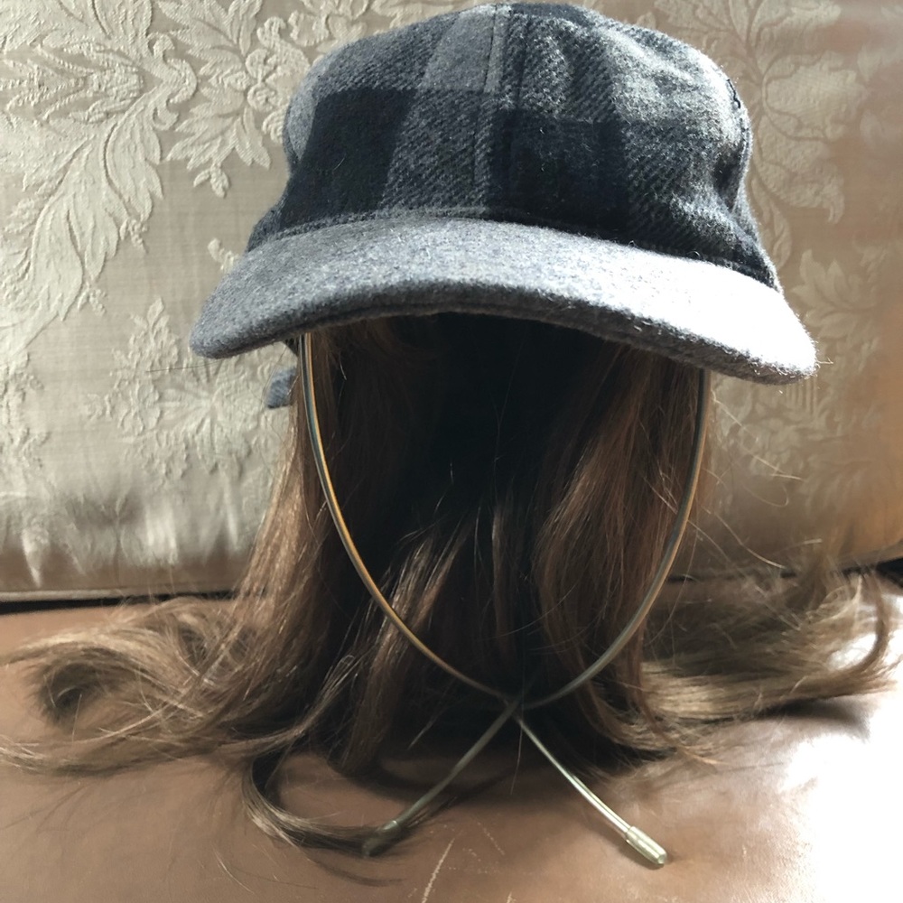 Gap baseball hat in black and gray plaid SZ M/L